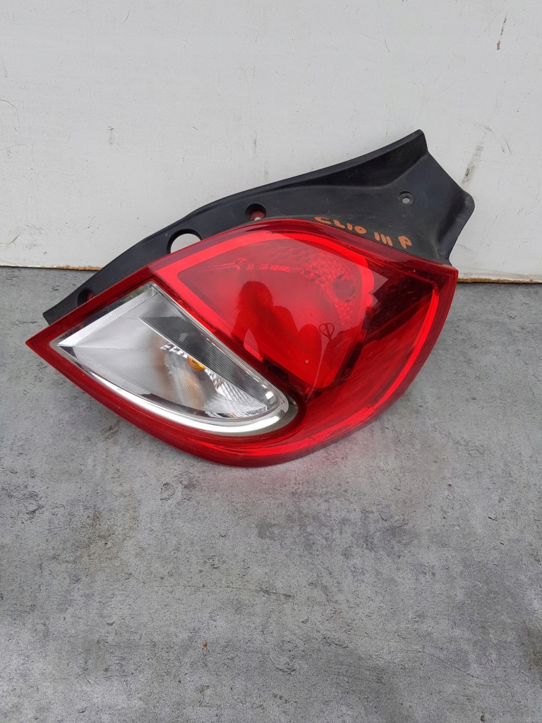 фото №1, Лампа ліва задня hyundai i40 kombi led 92403-3z001