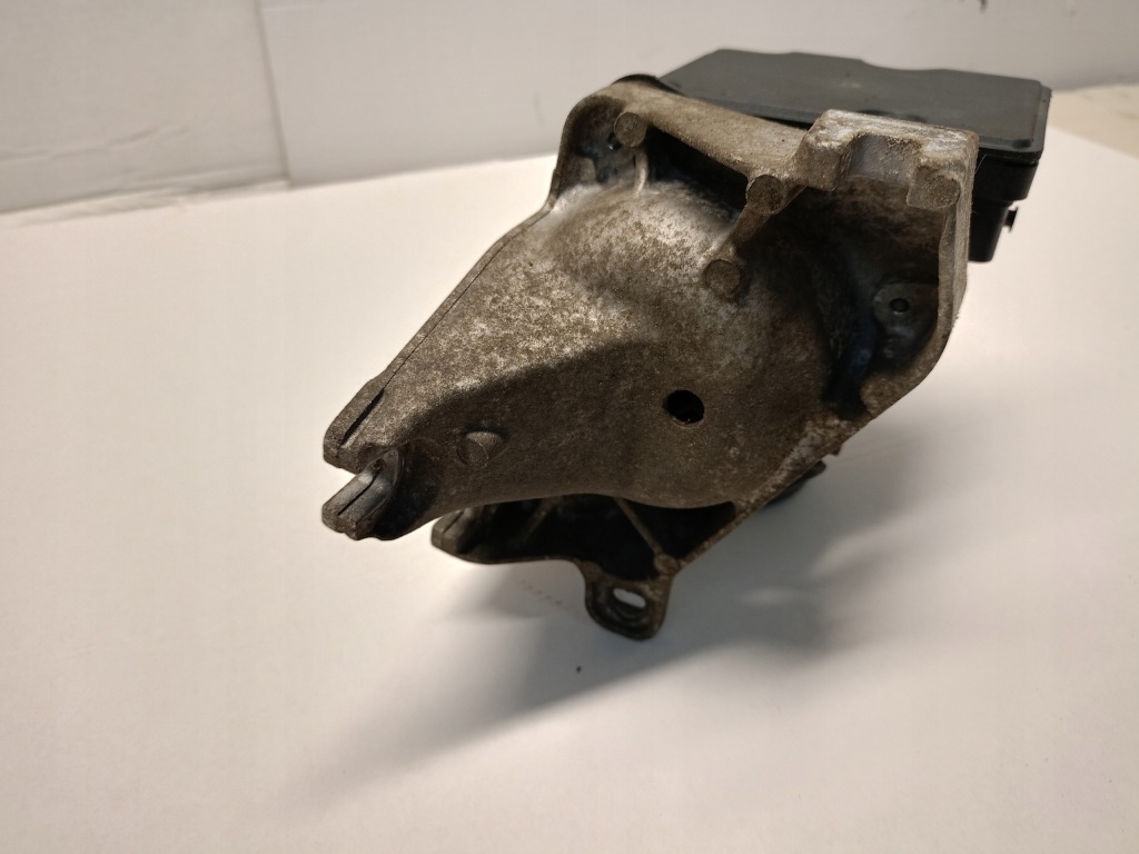 фото №4, Насос abs 472100251r renault zoe