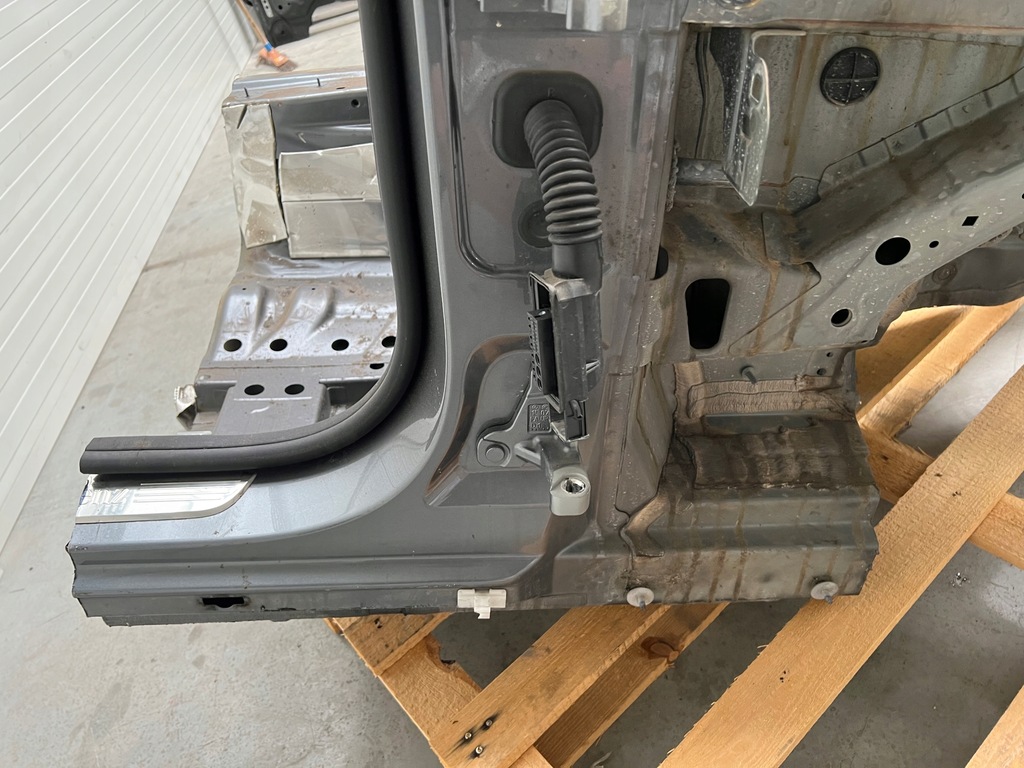 фото №8, Четверть лонжерон правый перед mercedes w213 e-klasa