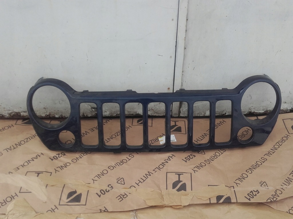 фото №1, Решётка радиатора решётка радиатора jeep cherokee kj liberty evv6697