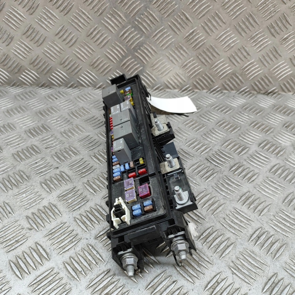 Tesla model x 2016 рамка / модуль предохранителей Цена