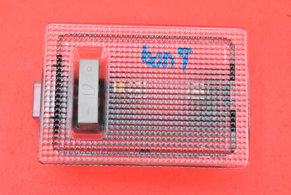 фото №1, Лампа освітлення салону задня 13126729 opel corsa e 14-20