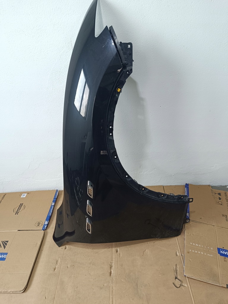 фото №1, Крила перед правий levante