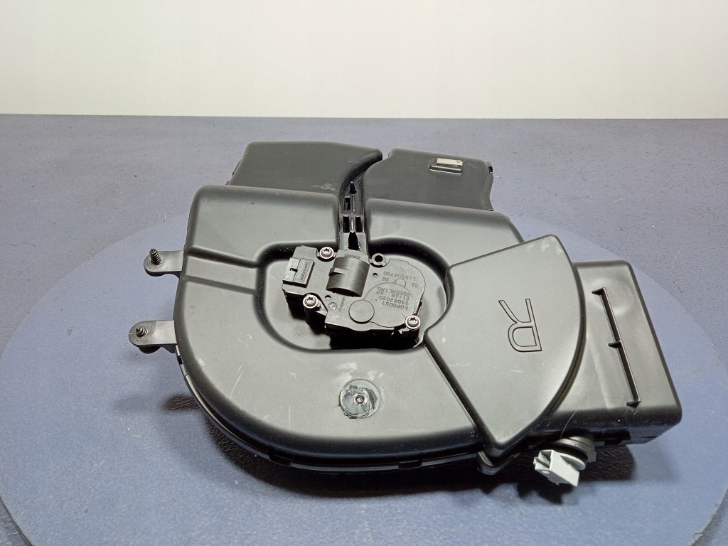 фото №7, Mercedes gls x167 канал впуск воздуха правый a1678315000