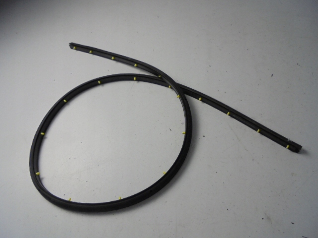 фото №1, Прокладка дверь правых mercedes c w205 coupe