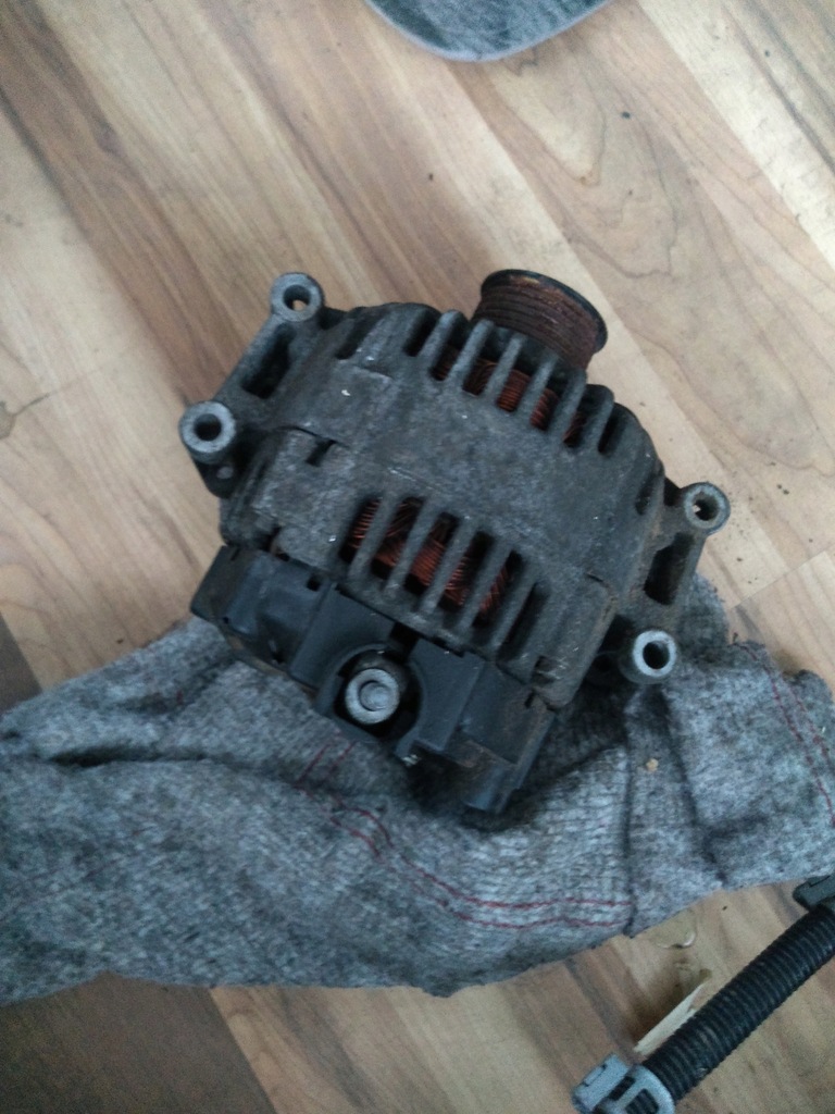 фото №1, Mercedes w204 2.2 cdi генератор a0009060401