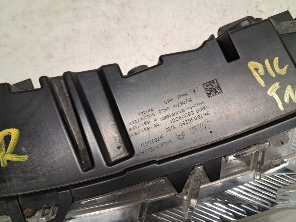 Citroen c4 picasso 2 правий фара led до рух dziennej 9676036280 Ціна