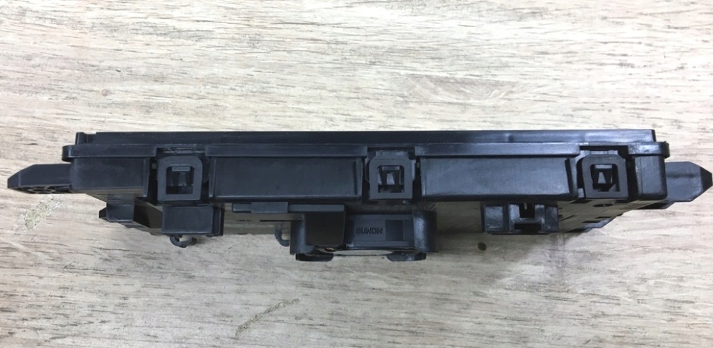 фото №9, Модуль зарядное устройство телефона mercedes a2239007820 w223