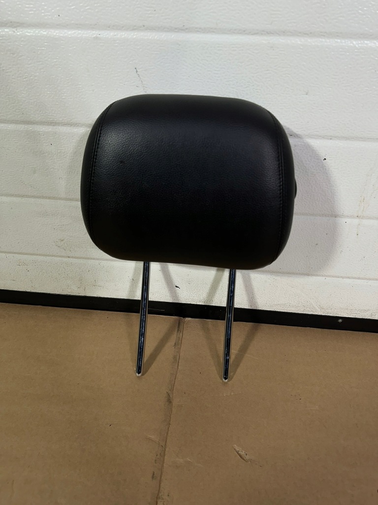 фото №7, Подголовник сиденье левый перед, передний mercedes b klasa w246 кожа