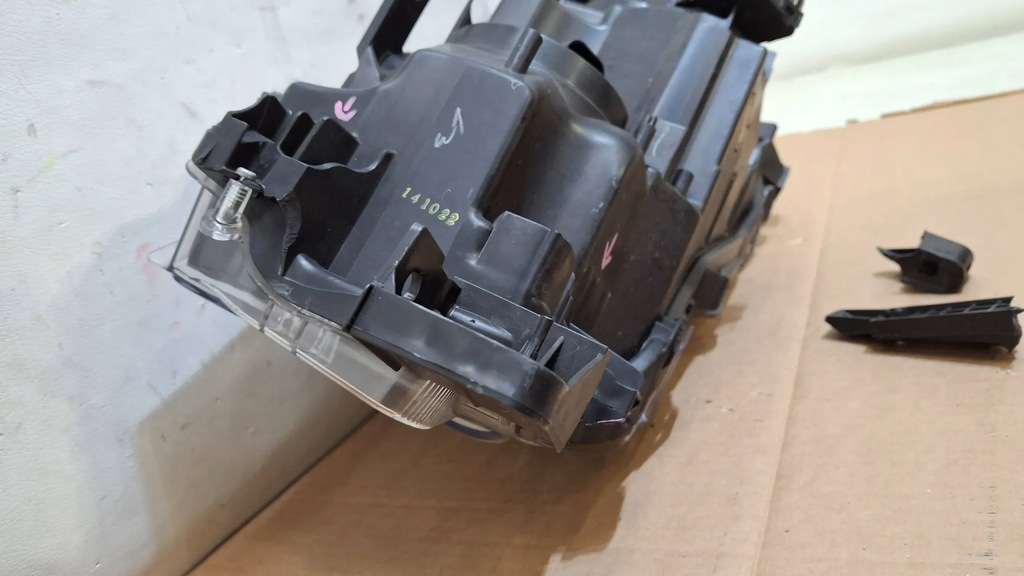 фото №8, Лампа перед передняя правая toyota hilux viii lift 8110-0kk50 обычная