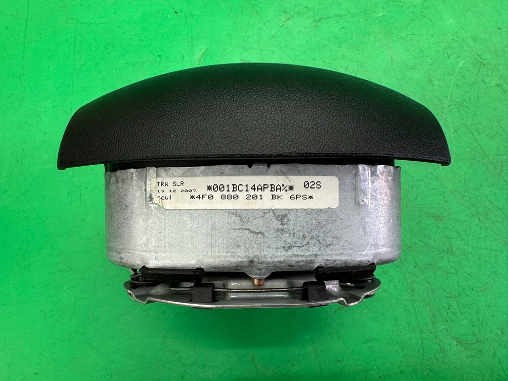 фото №8, Подушка воздушная водителя подушка безопасности трёхспицевая audi s6 c6 a6 04-11