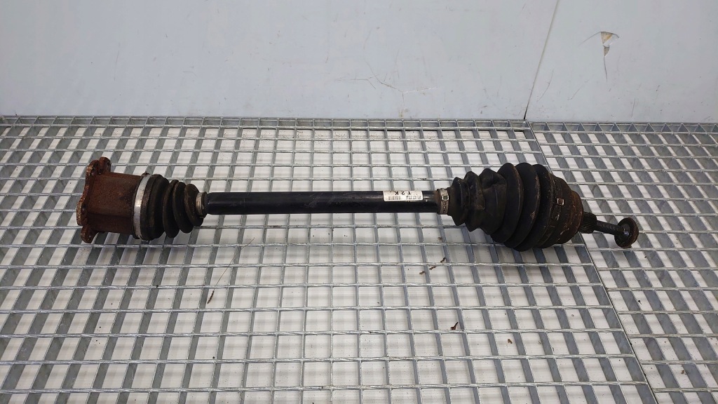 Купити Audi a6 c6 привідний вал права 4f0407272k