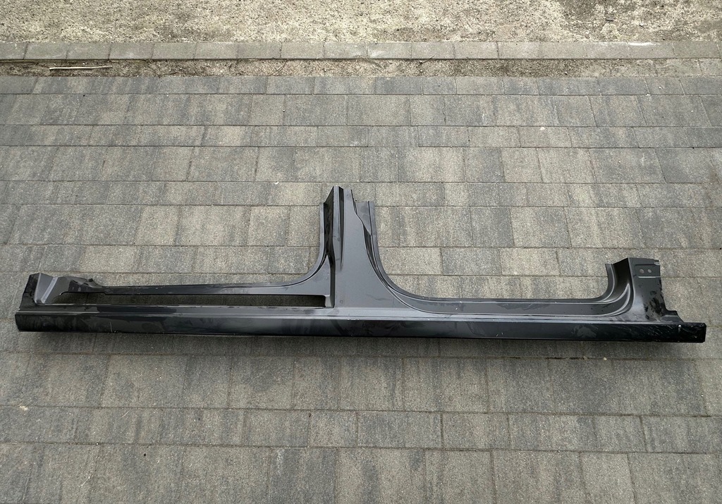 фото №1, Vw caddy 2k7 обшивка порог правый