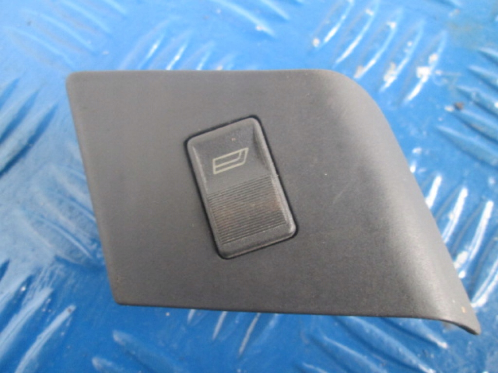 фото №1, Alfa romeo 155 кнопка выключатель стекло правый перед