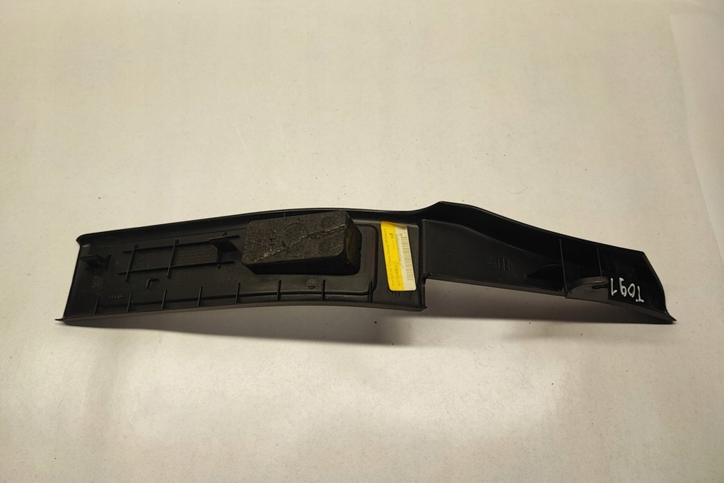 фото №11, Задня права молдинг декоративна поріг jaguar xf x250 8x23f13244ag 3.0l дизель