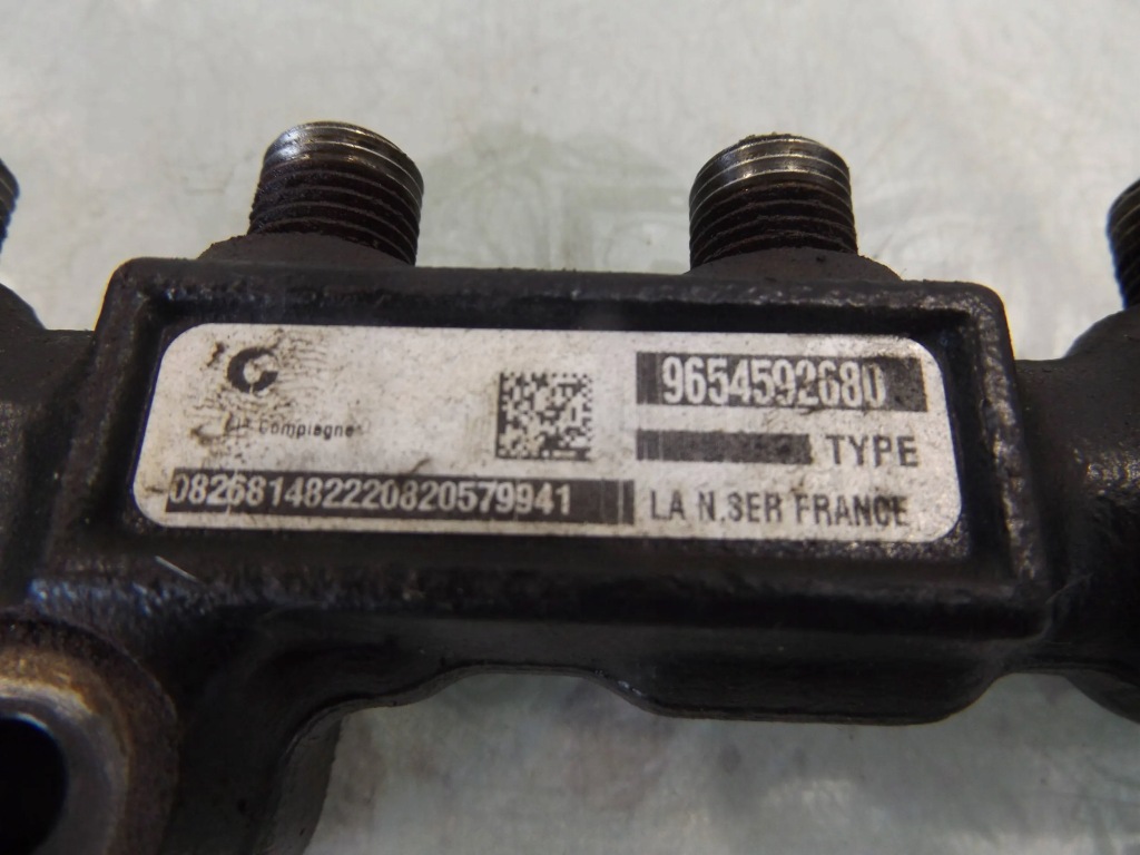 фото №1, C4 i grand picasso 1,6hdi молдинг впрыскная