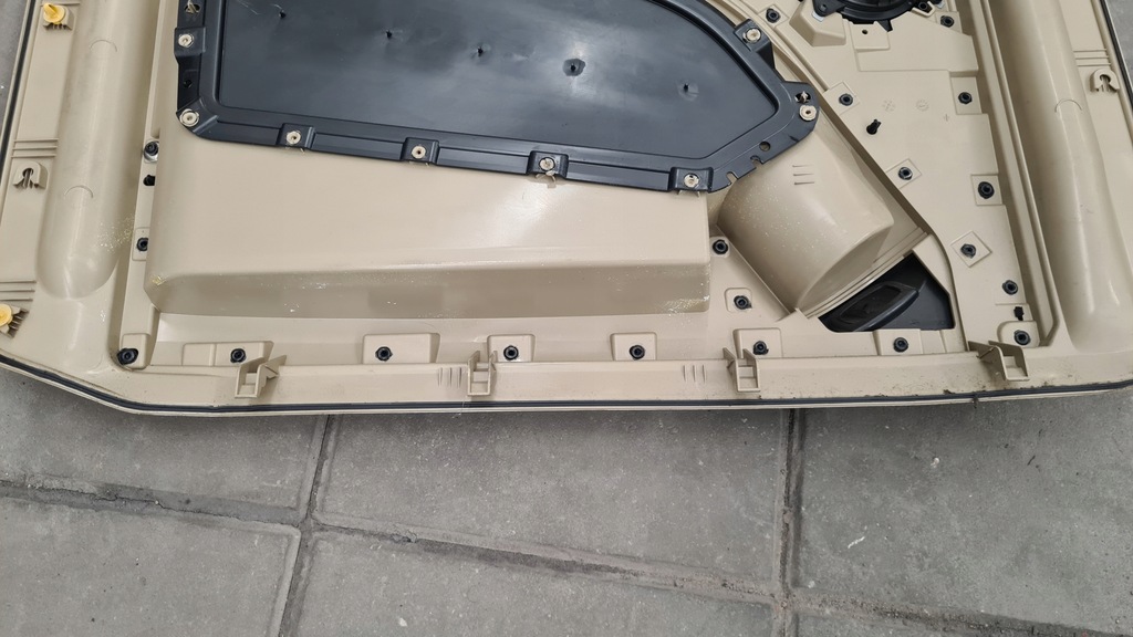 фото №8, Mercedes actros mp4 оббивка двері права