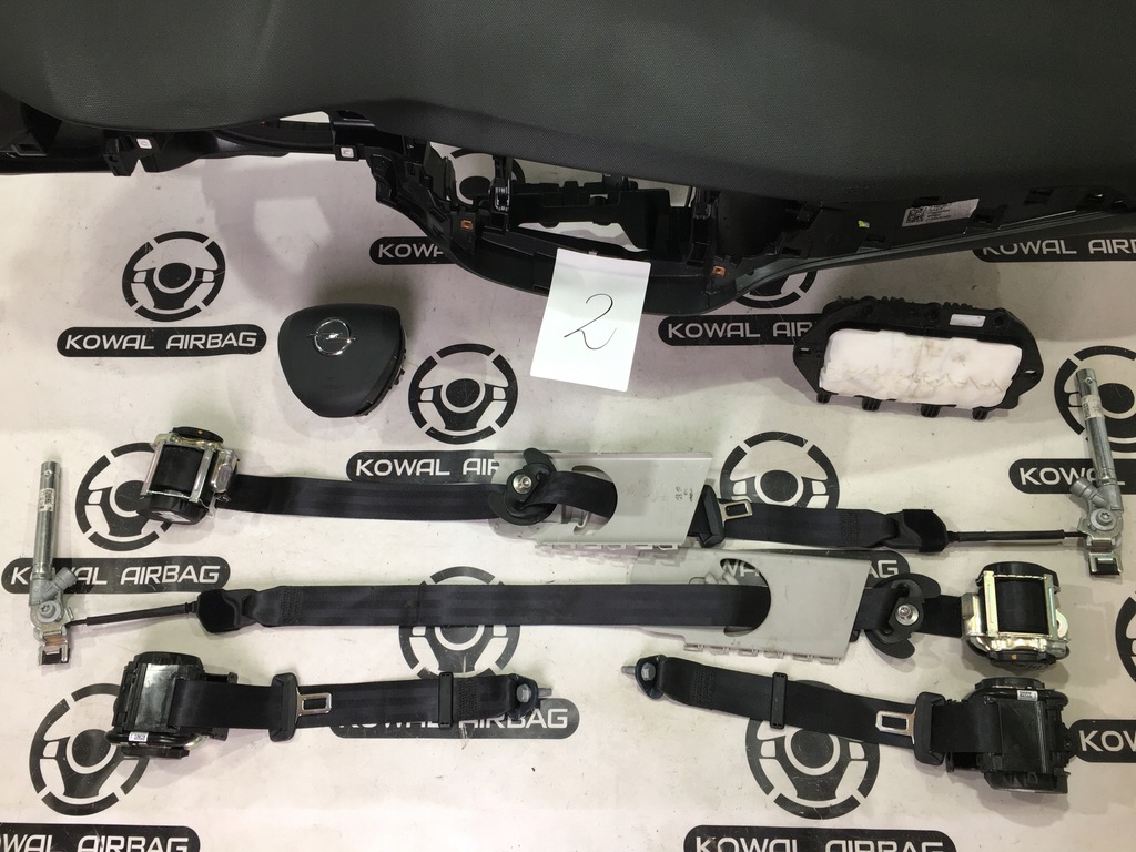 фото №8, Opel crossland приборная панель консоль подушка безопасности подушки безопасности ремни