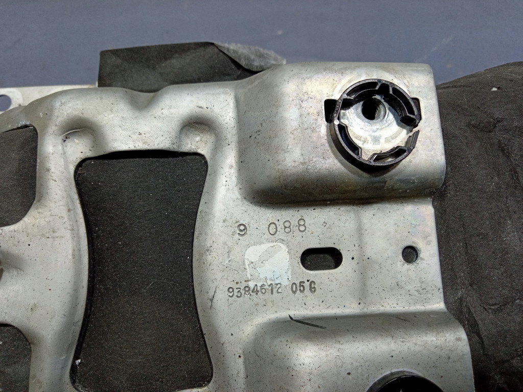 фото №8, Bmw x4 f98 f97 g02 g01 кронштейн консолі центральної 9384612