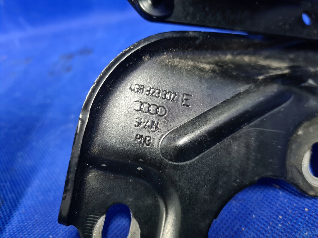 фото №8, Audi a6 a7 c7 4g петли капот правый левый 4g8823302e 4g8823301e ly9t оригинальный номер