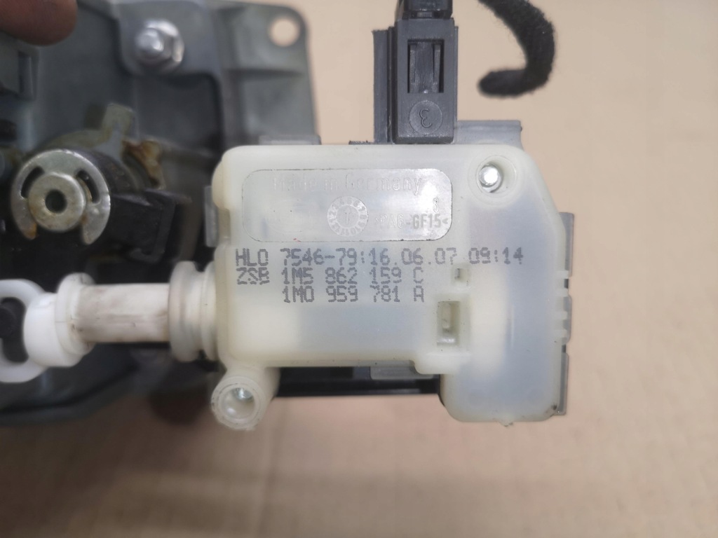 фото №6, Эмблема ручка крышки привод seat ibiza iii lift lata 2006-2009