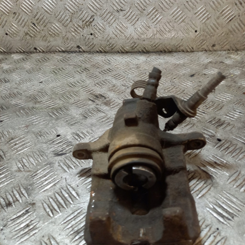 фото №2, Супорт гальмівний правий задня задній renault trafic 2