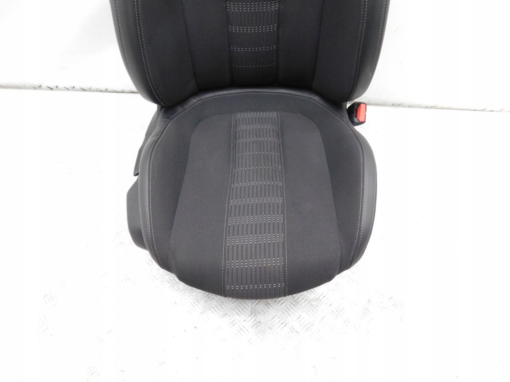 фото №9, Сидіння комплект заднє сидіння обшивки - peugeot 308 ii t9 sw kombi gt-line