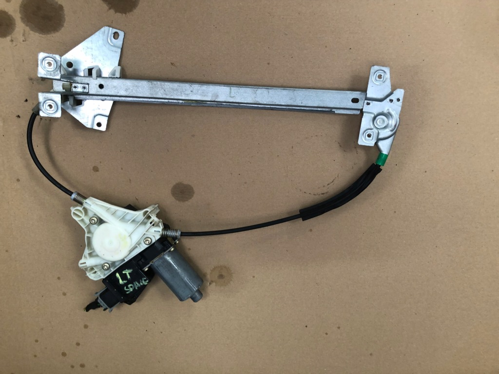 фото №1, Левый задний механизм стекло mitsubishi space star