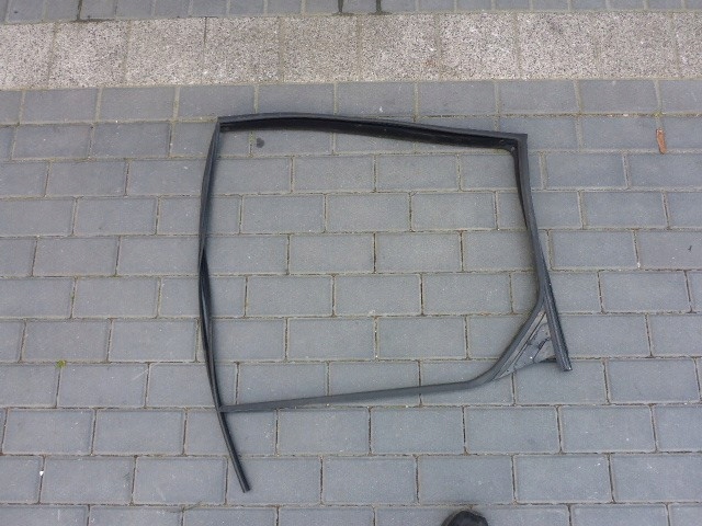 фото №7, Ford tourneo connect прокладка дверь стекло