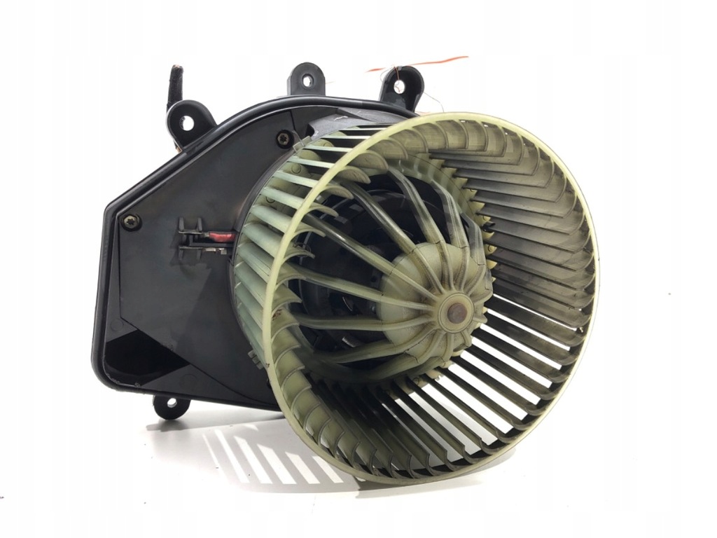 фото №1, Воздуходувка обдув vw passat b5 8d1820021