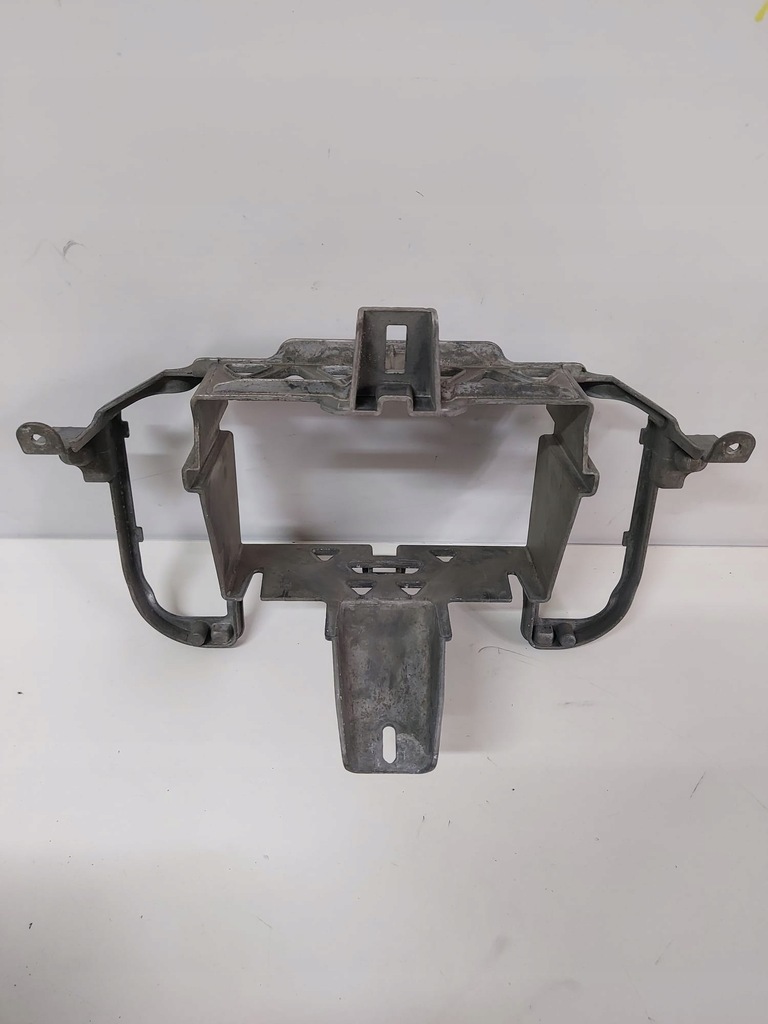 фото №1, Porsche cayenne 7p каркас радио консоли