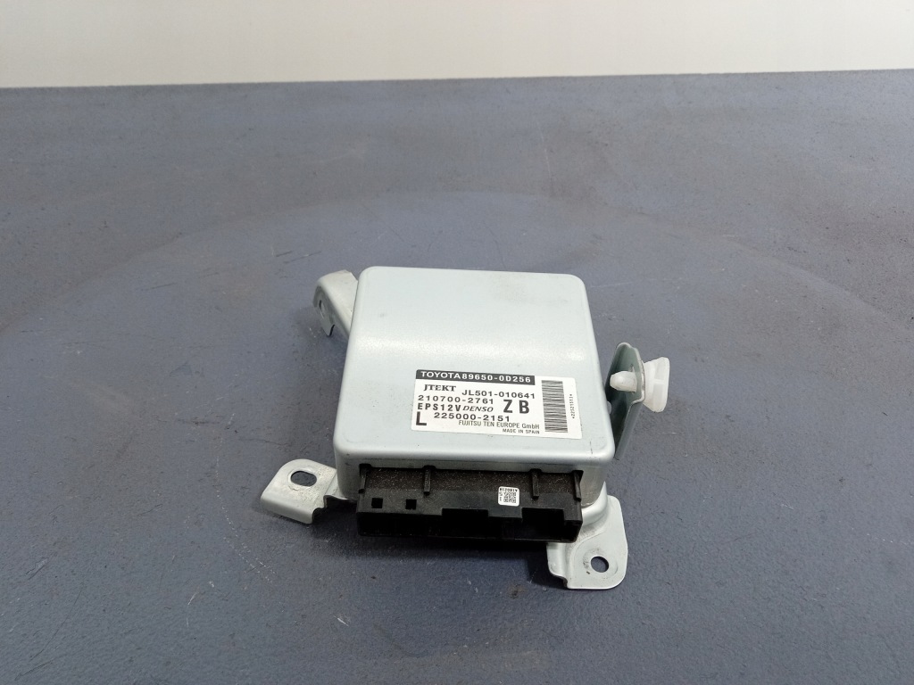 фото №1, Toyota yaris iii модуль усилителя 89650-0d256