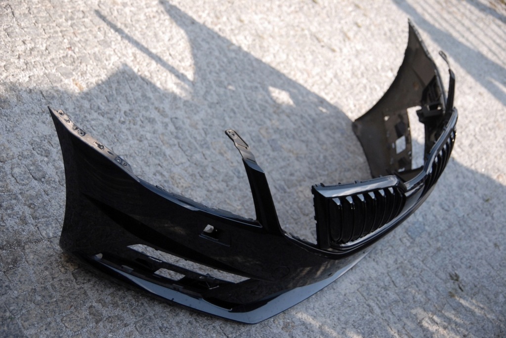 Бампер перед skoda octavia 3 5e rs vrs рестайлинг  16-20 5e0807221aa Оригинал