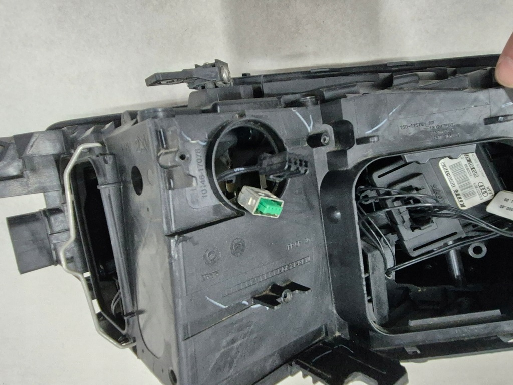 фото №10, Audi q5 i 8r 08- лампа ліва перед передня ксенон