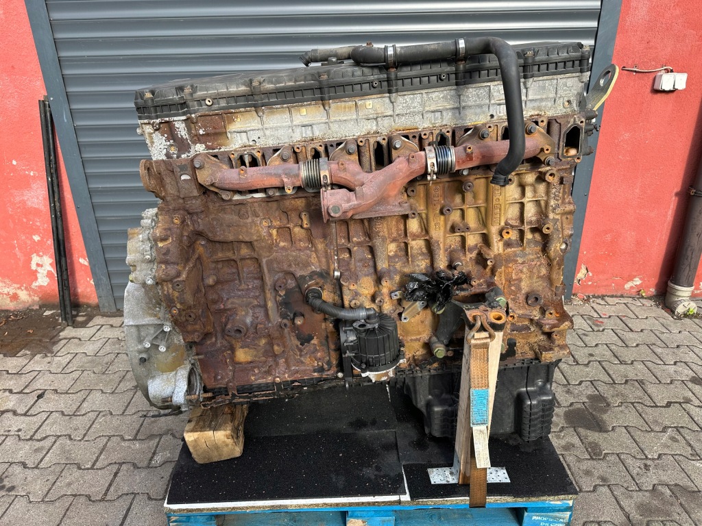 Купити Mercedes actros mp4 euro6 om471 14r двигун 740 tys пробіг ідеальний