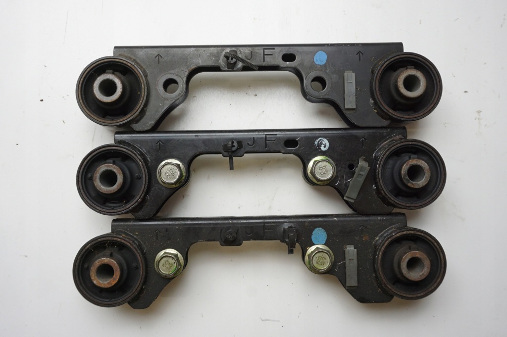 Опора подушка мост подвеска дифференциал задний nissan murano z51 Недорого