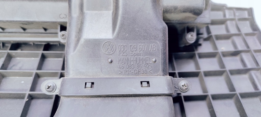 фото №7, Корпус фільтра кришка audi a3 8p 03c129607ab