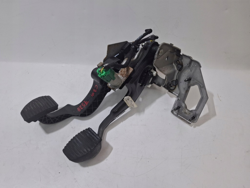 фото №1, Педаль гальма зчеплення citroen c3 iii 2016- #7528