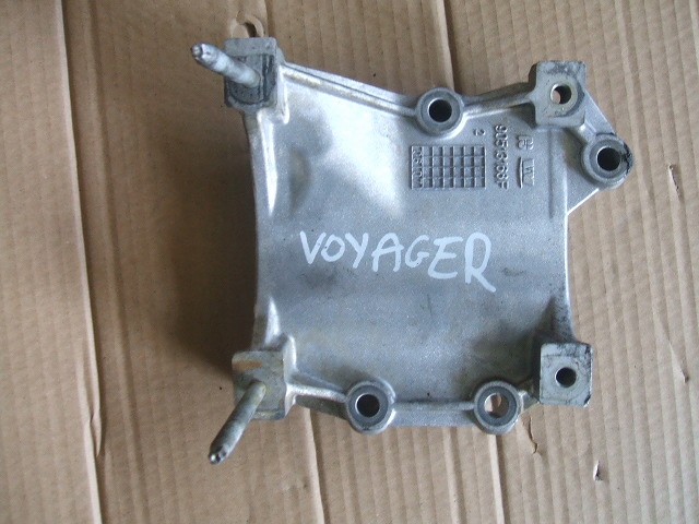 фото №1, Chrysler voyager v 2.8 кронштейн компресора двигуна