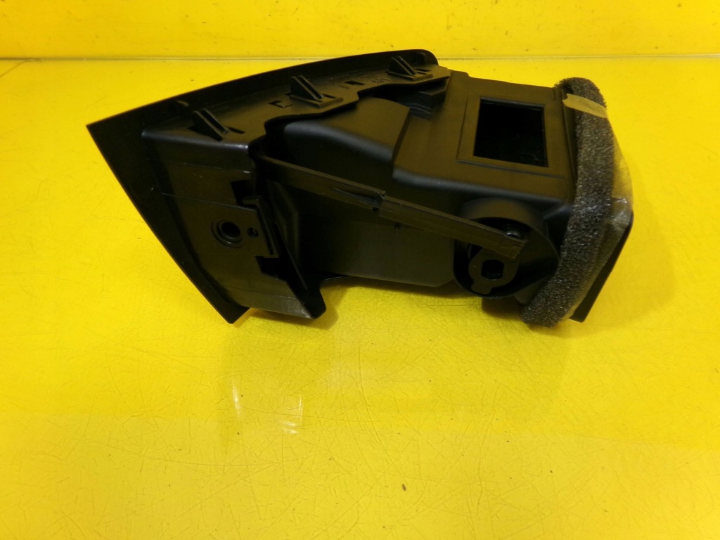 Бічна решітка обдув cadillac cts перед сторона правий nr604 Київ