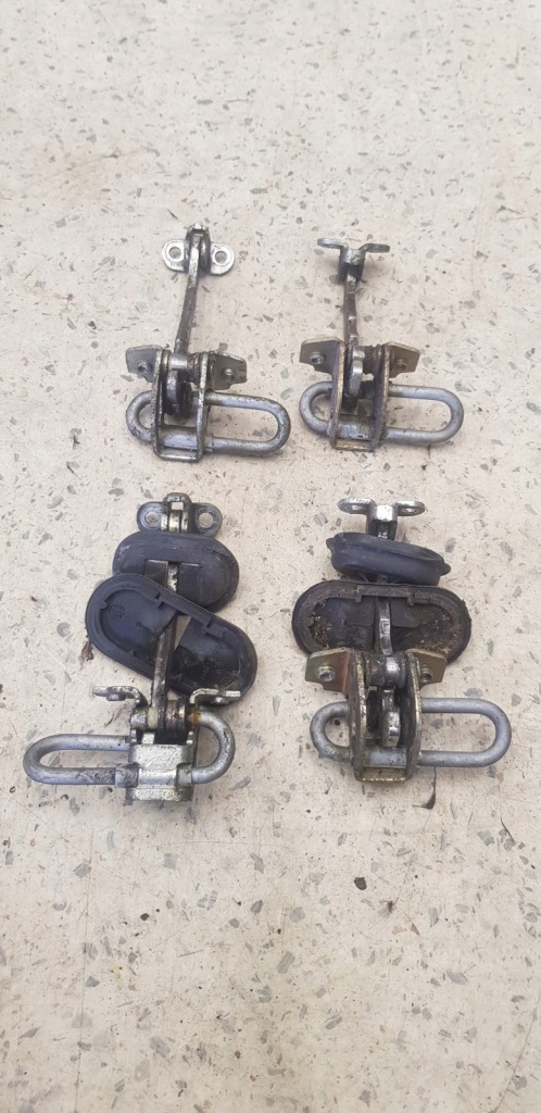 фото №2, Ограничитель дверь перед alfa romeo 166