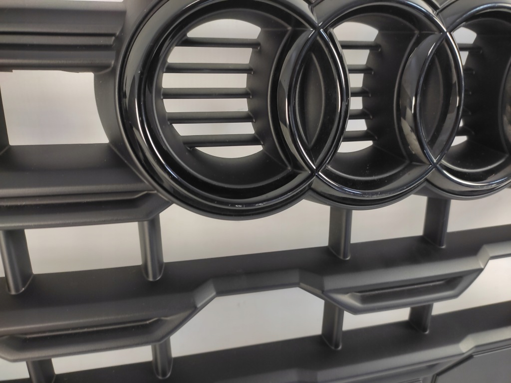 Audi q2 2 81a рестайлинг  решётка радиатора решётка  радиатора перед черный 2020- 81a853651h в Украине