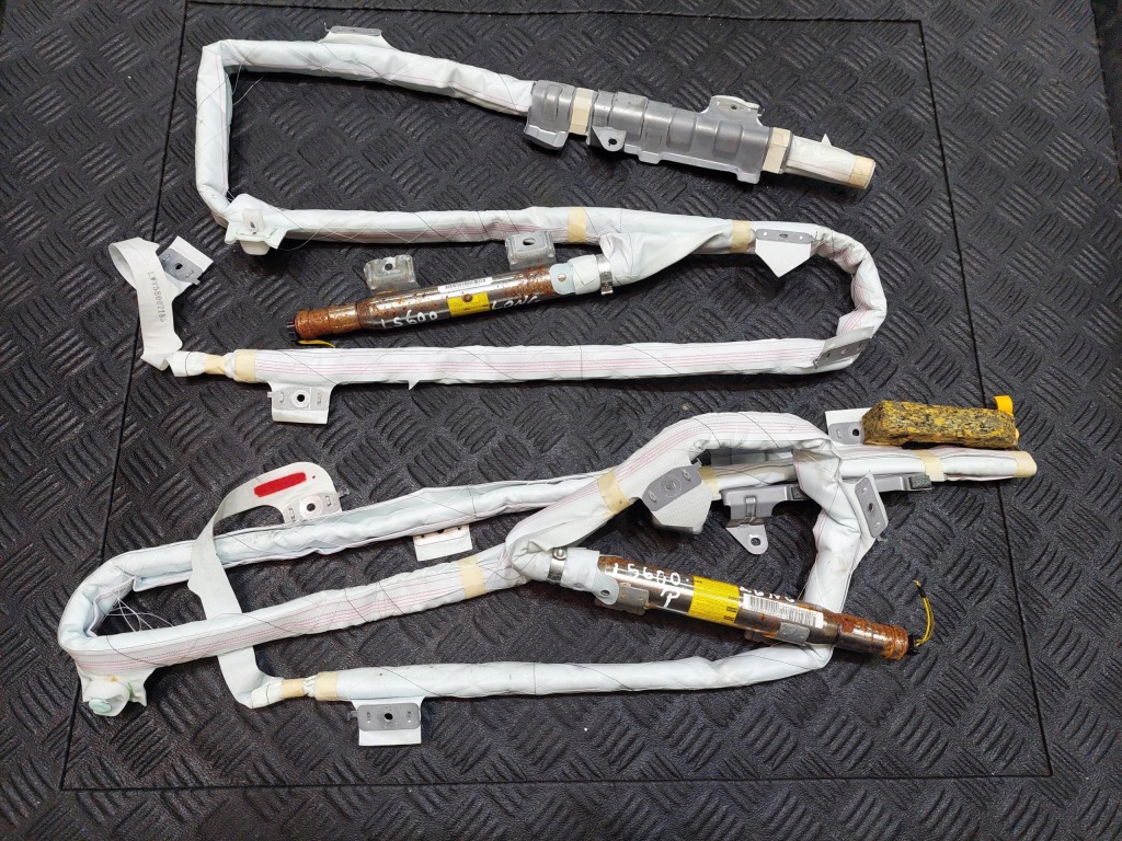 фото №1, Шторка безопасности подушка безопасности левая правая lexus ls 600 ls600 h ls460 lb05 long