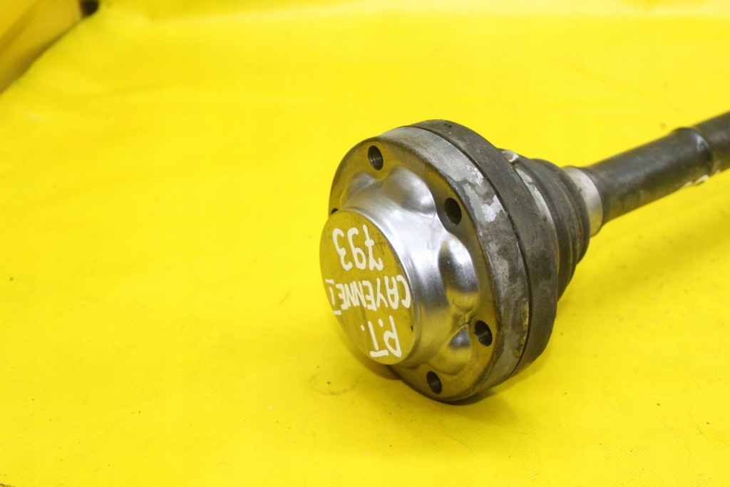 Приводной вал правая  задний porsche cayenne 1 q7 4l 7l0501201a в Украине