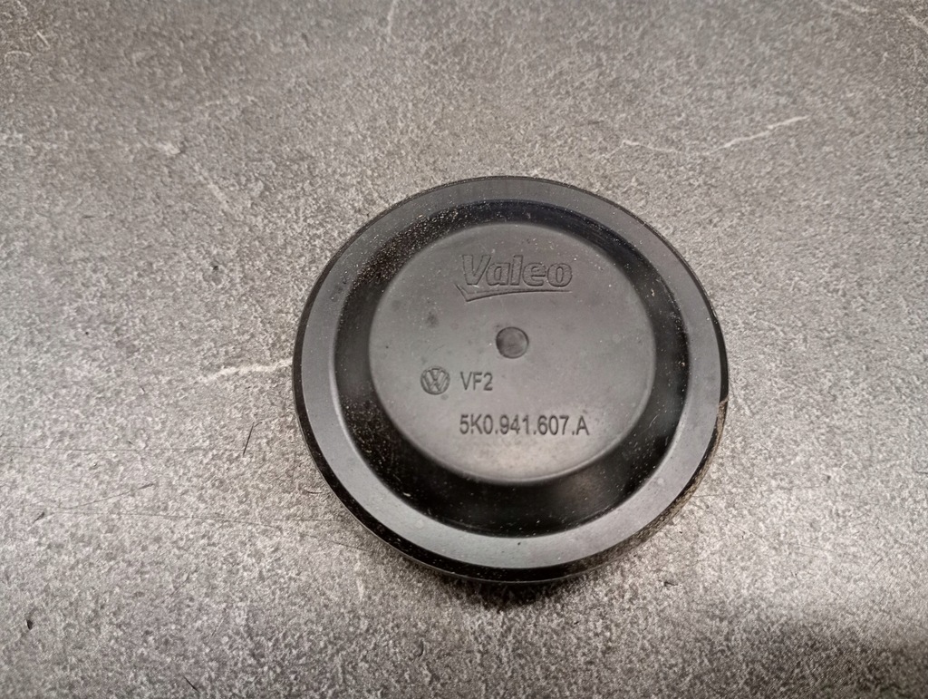 фото №1, Заглушка фара vw golf 12- vag 5k0941607a