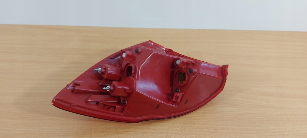 фото №3, Kia ceed 2 ii hb хетчбек права лампа задня org