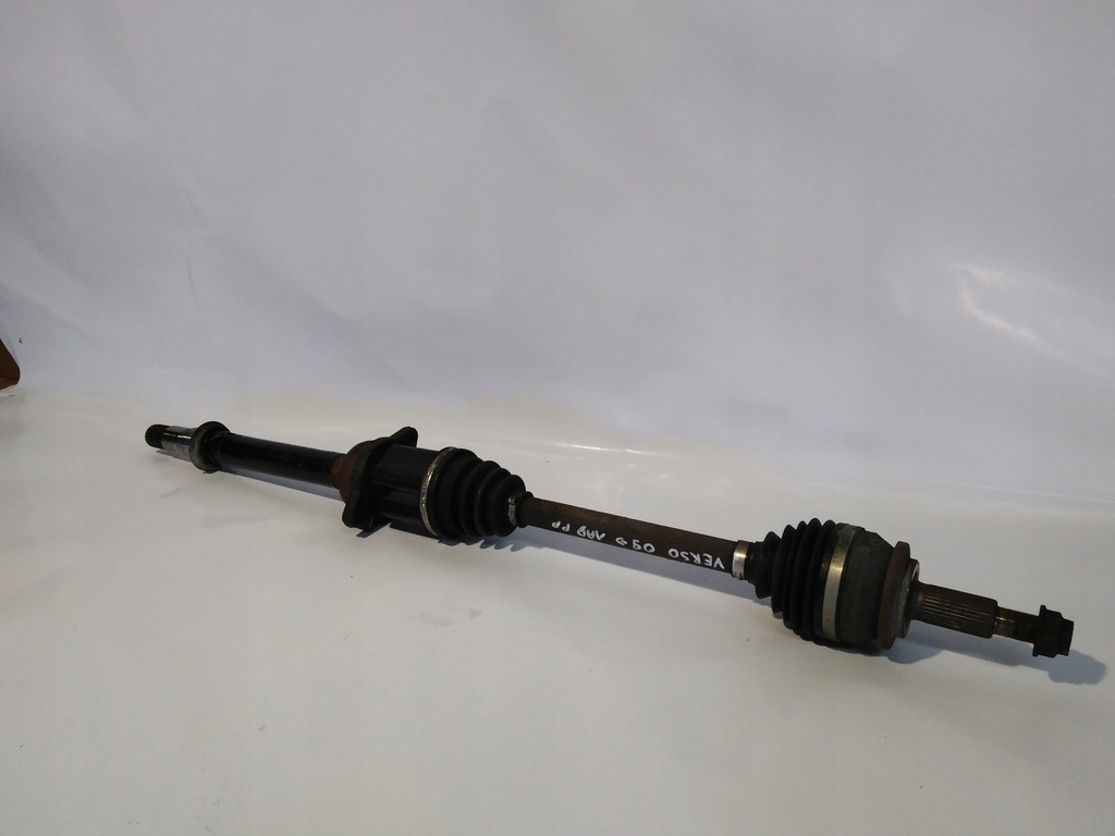 фото №1, Toyota verso 2009-2015 2,0 d4d приводной вал правая длинная