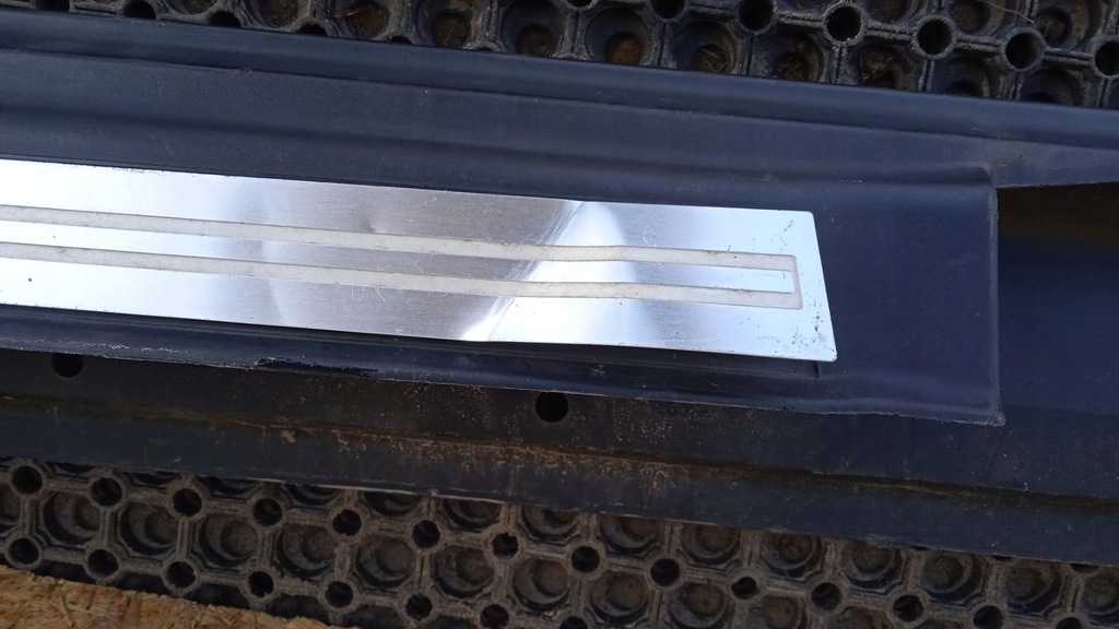 фото №6, Mini one r56 молдинг порог правая