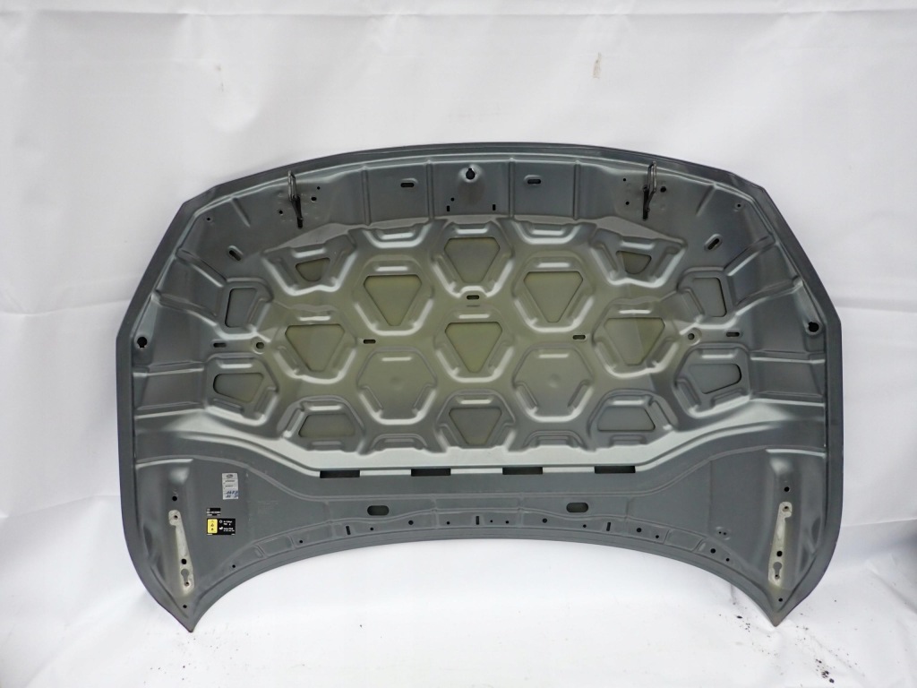 Volvo v60 s60 рестайлинг  13- капот крышка двигателя Киев