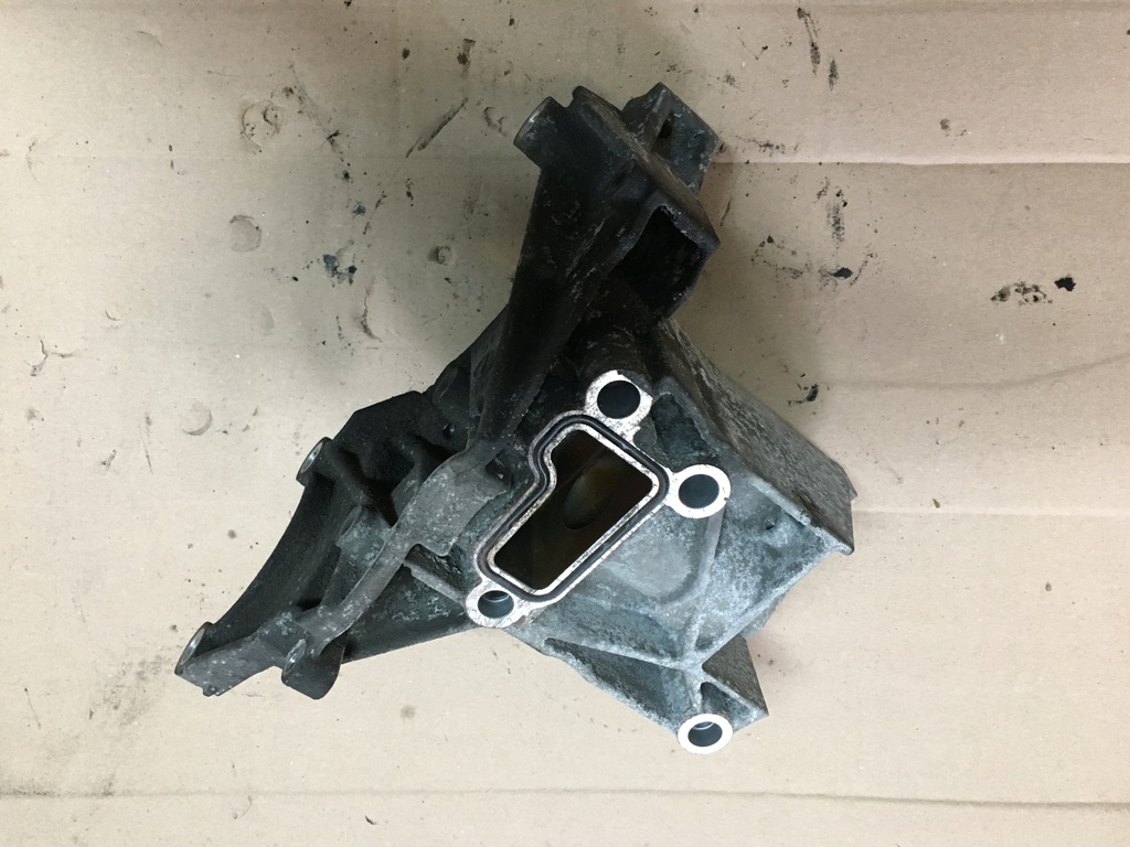 фото №3, Кронштейн генератора 2.7 audi a5 8t 059145169ac